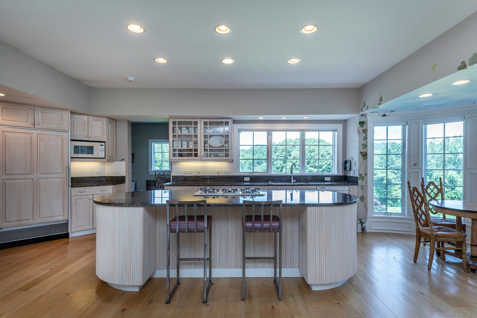 370 Northrop Street Photo 9