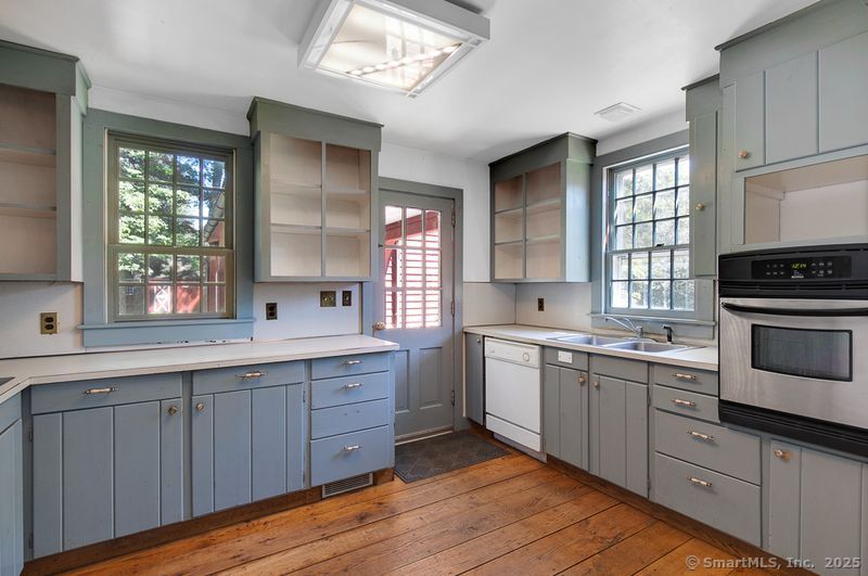 208 Wood Creek Road Photo 5