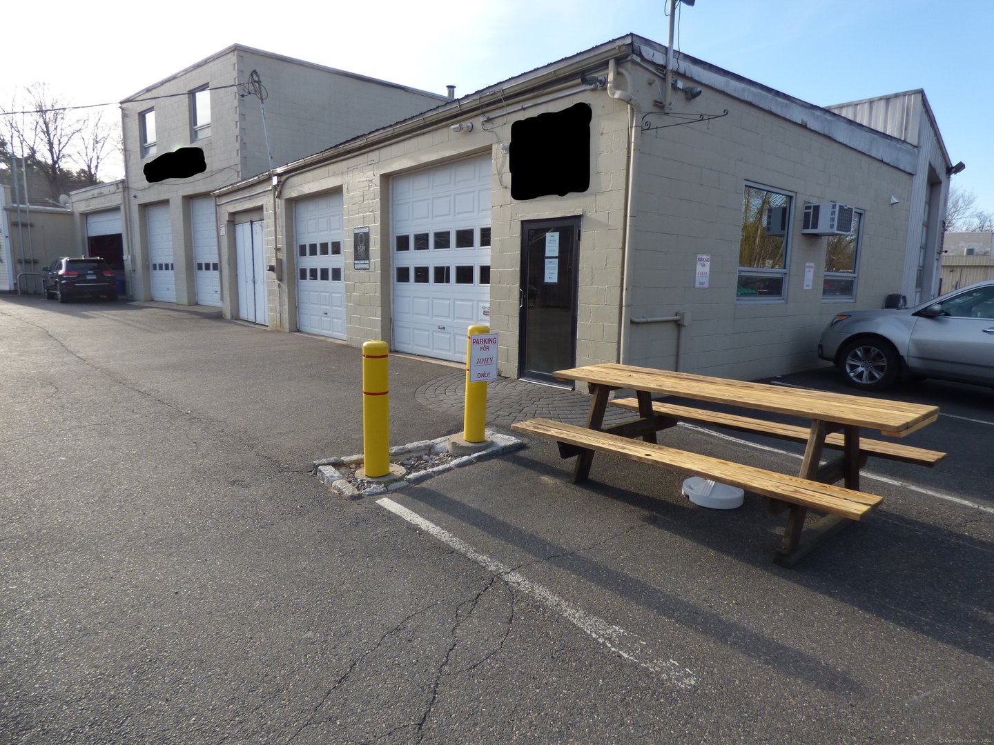 386 Danbury Road Photo 2