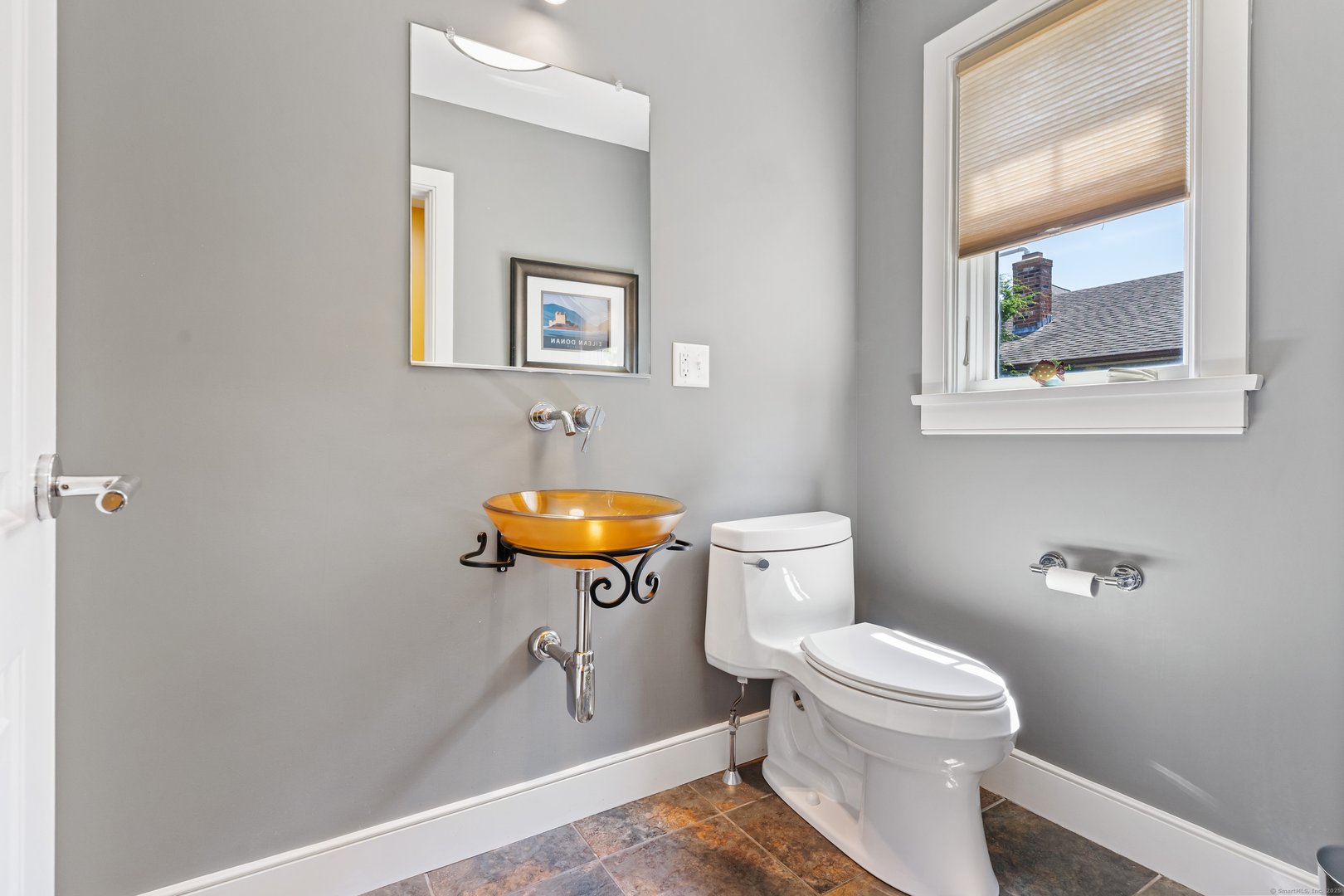 993 Pequot Avenue Photo 19