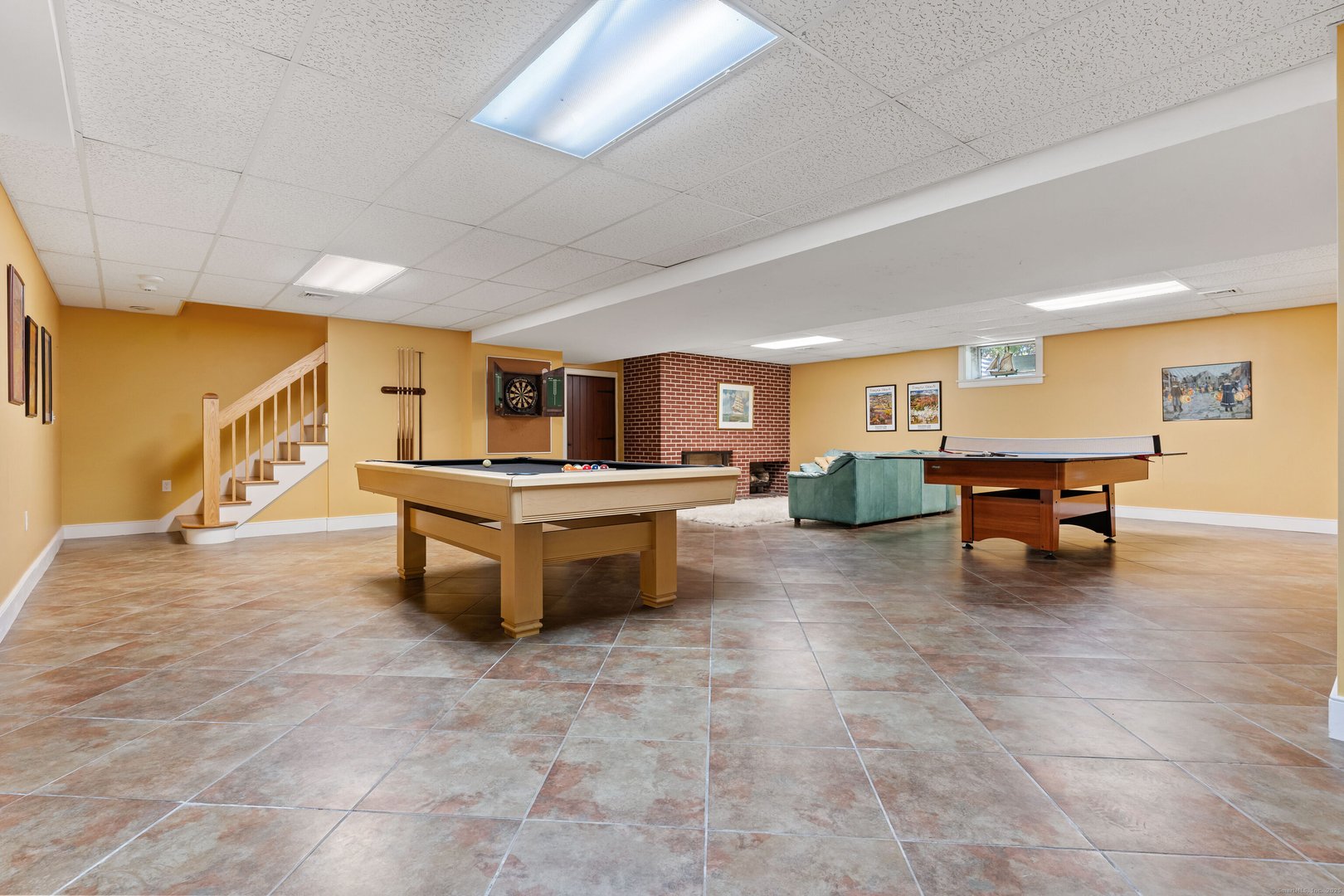 993 Pequot Avenue Photo 29