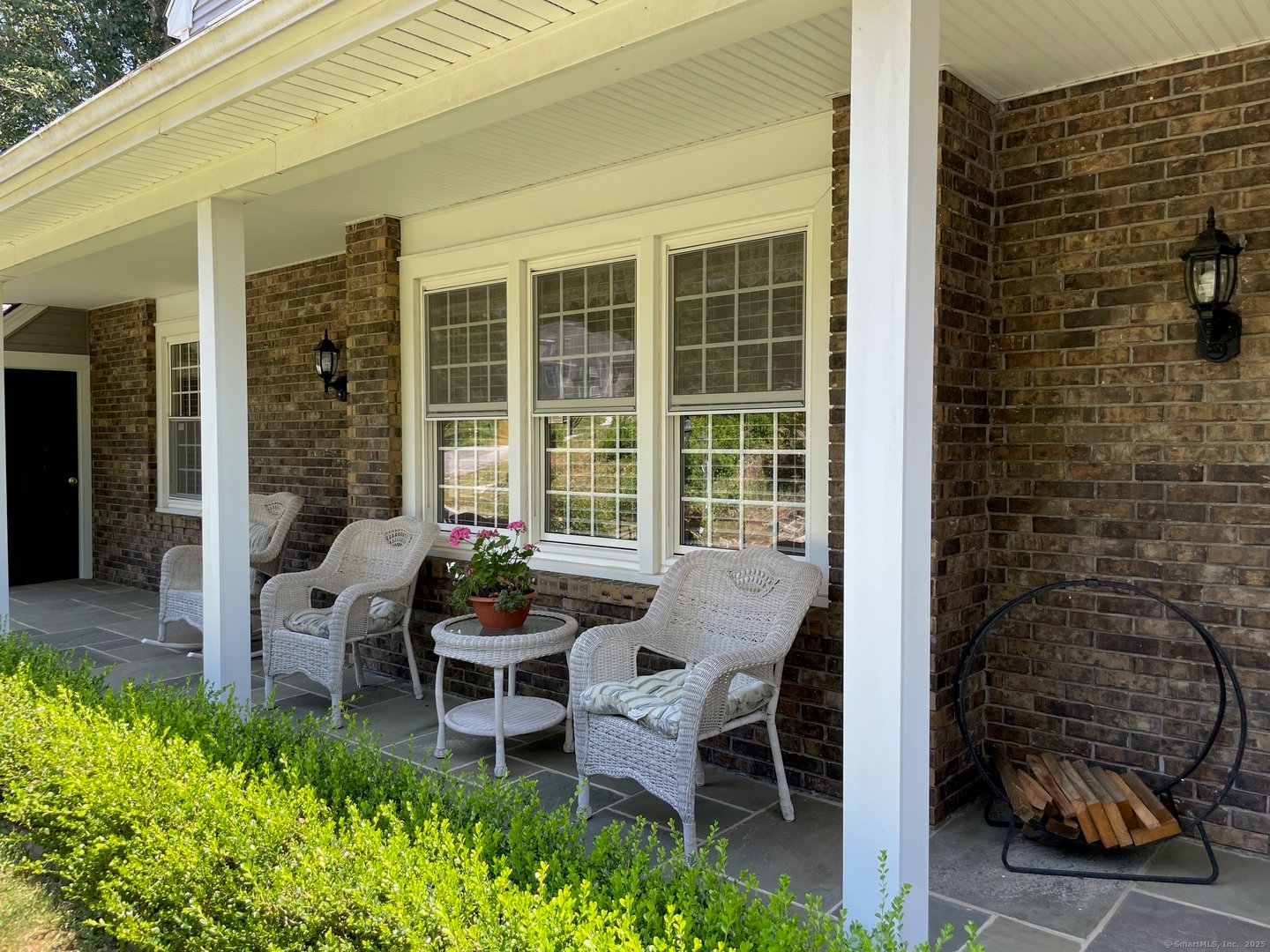 1 Lake Louise Drive Photo 2