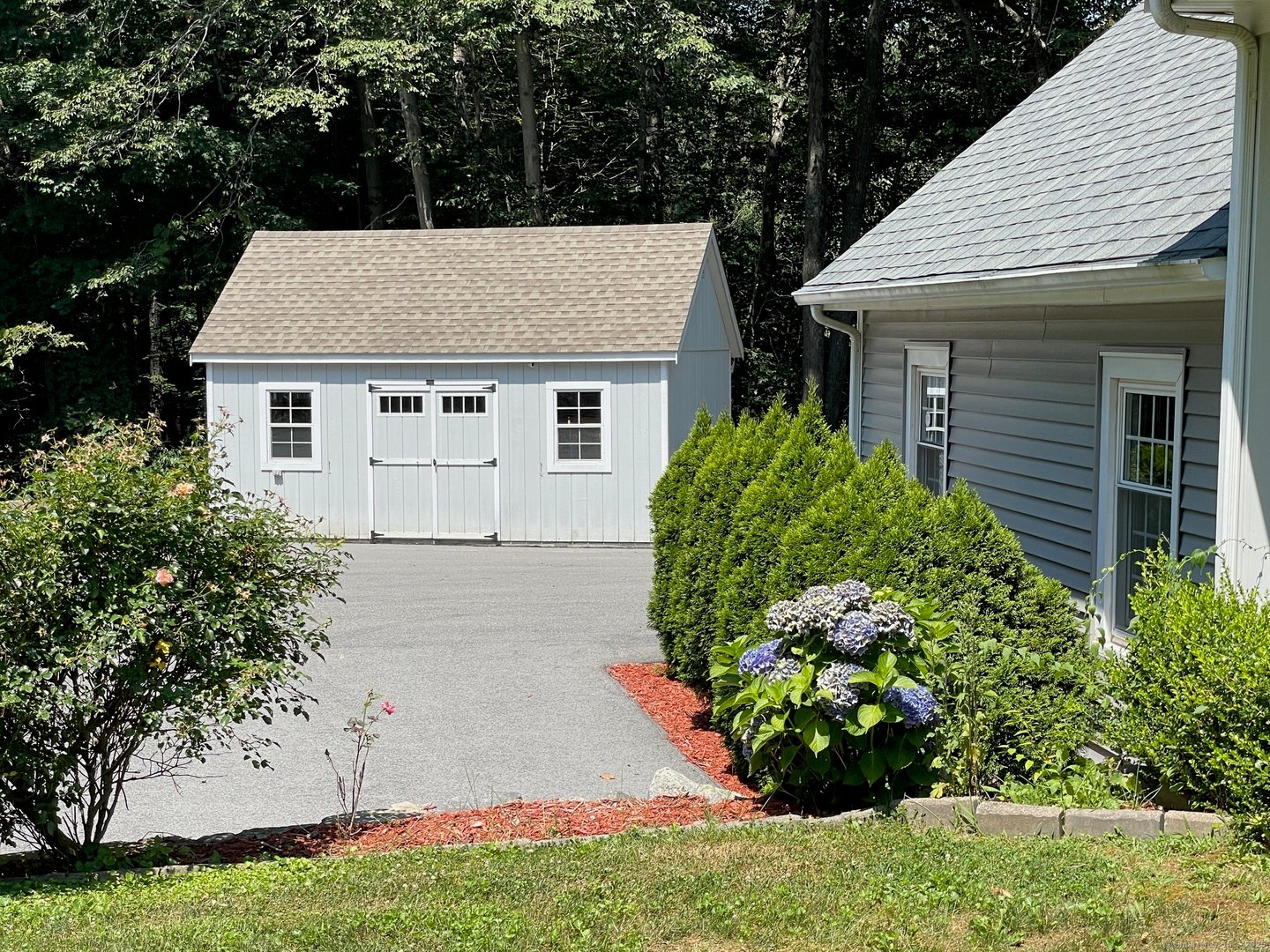 1 Lake Louise Drive Photo 34