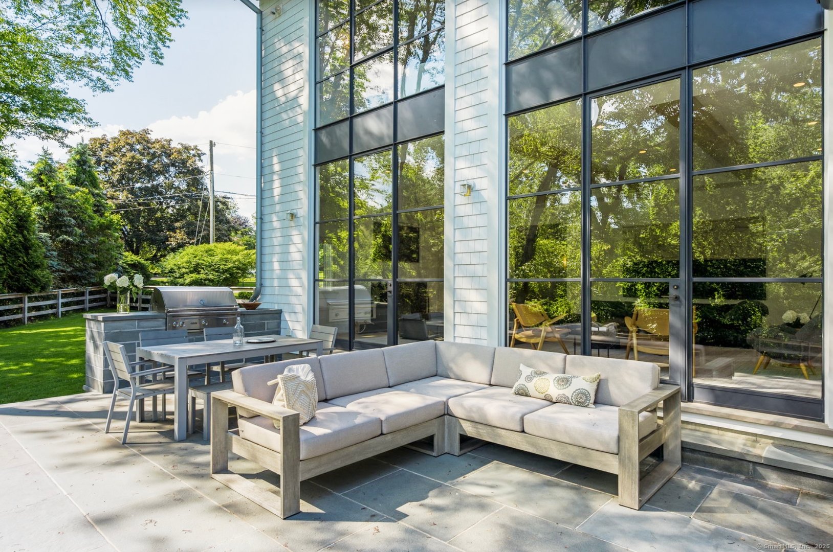 688 Hulls Farm Road Photo 17