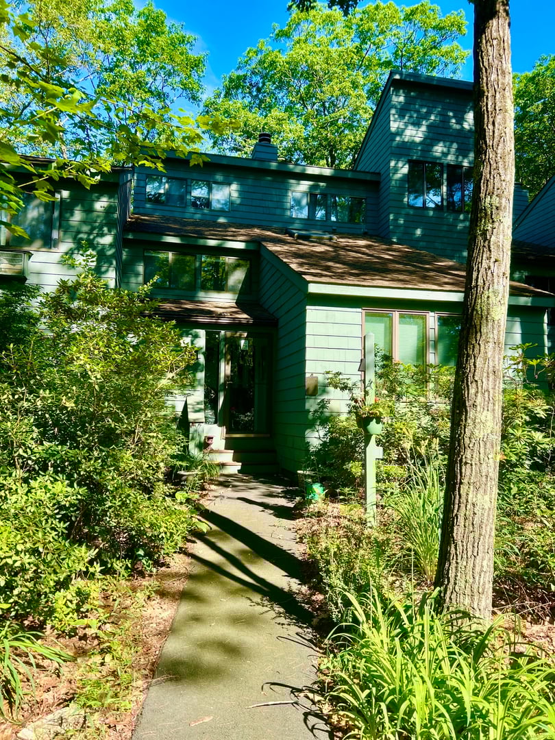 239 Ledge Drive Photo 1