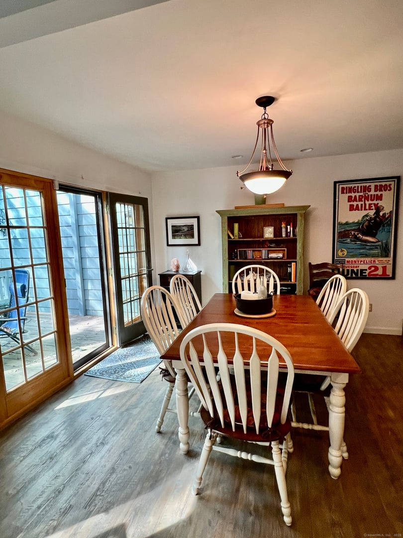 239 Ledge Drive Photo 7