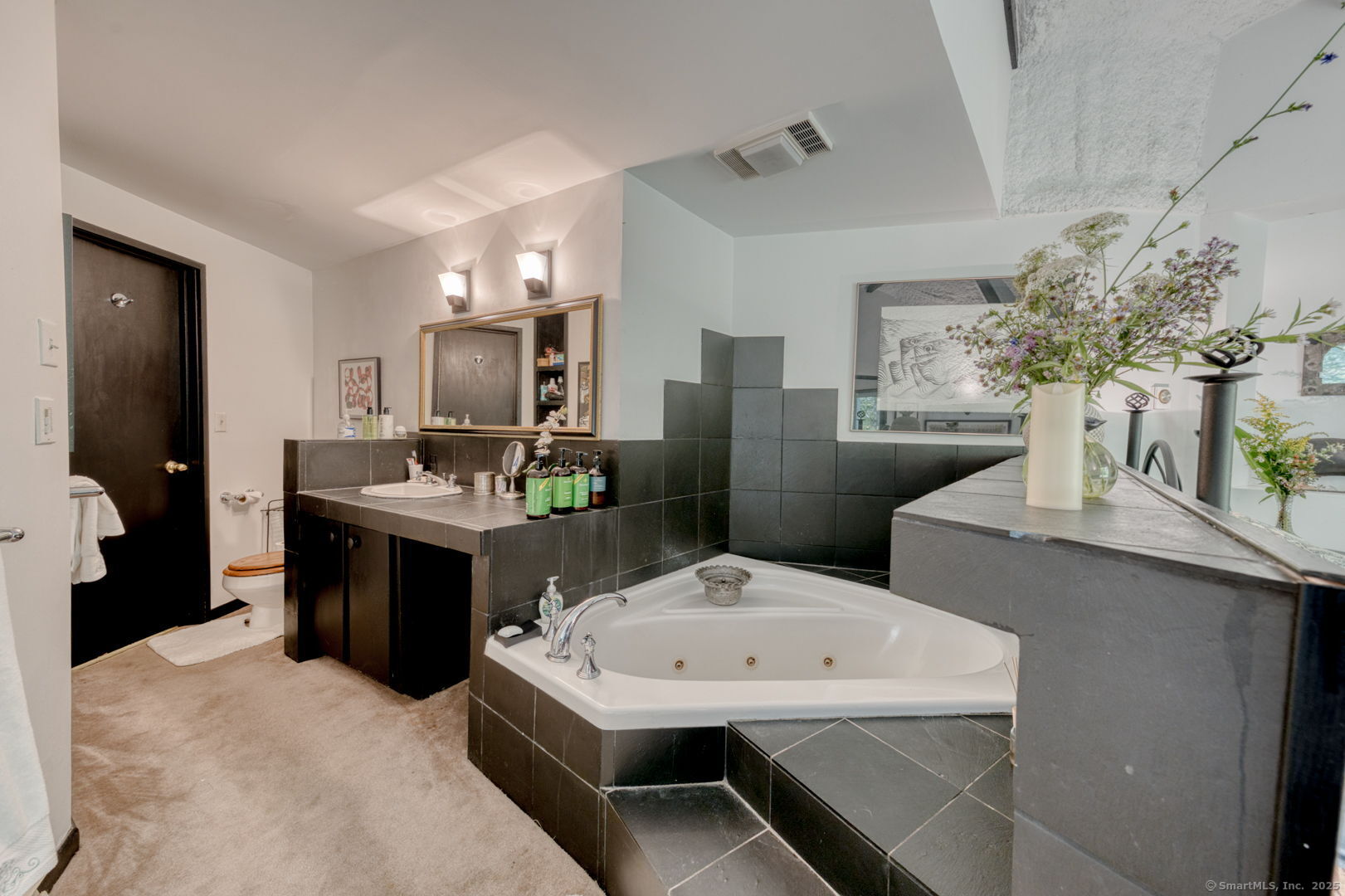 11 Day Road Photo 14