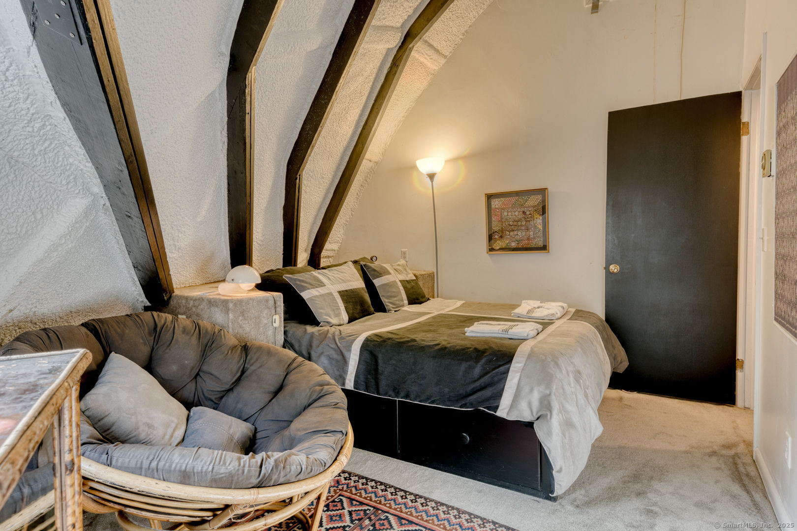 11 Day Road Photo 17