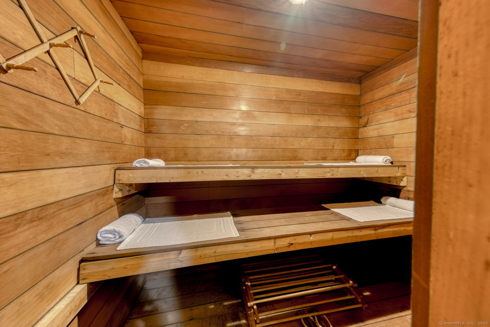 11 Day Road Photo 24