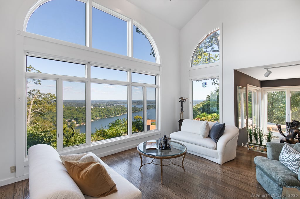 15 Alpine Road Photo 9