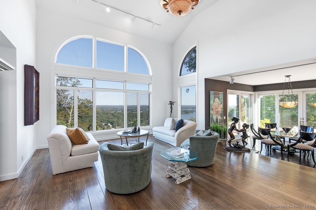 15 Alpine Road Photo 10