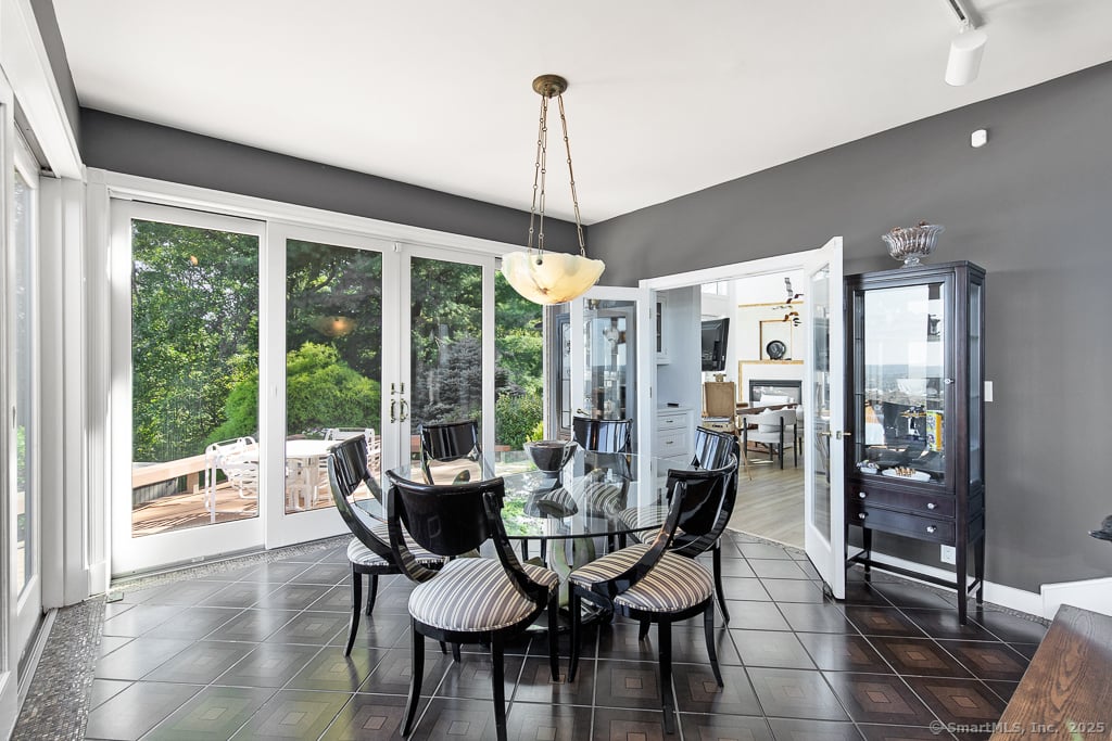 15 Alpine Road Photo 16