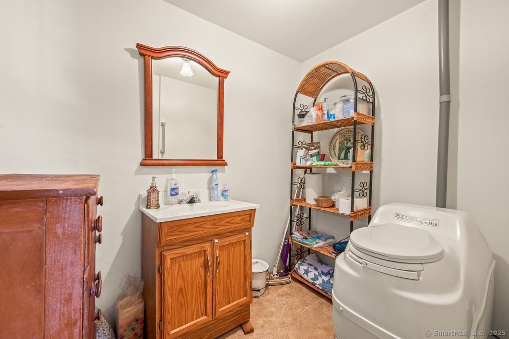 17 Marsh Point Photo 17