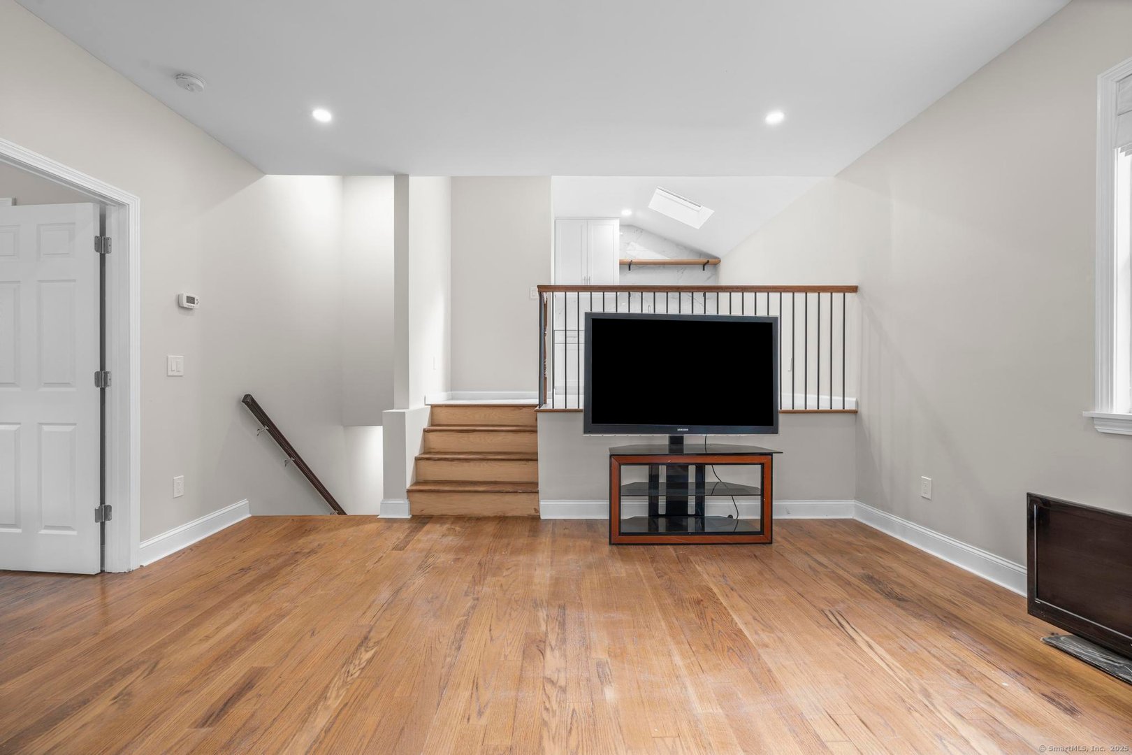 424 Racebrook Road Photo 24