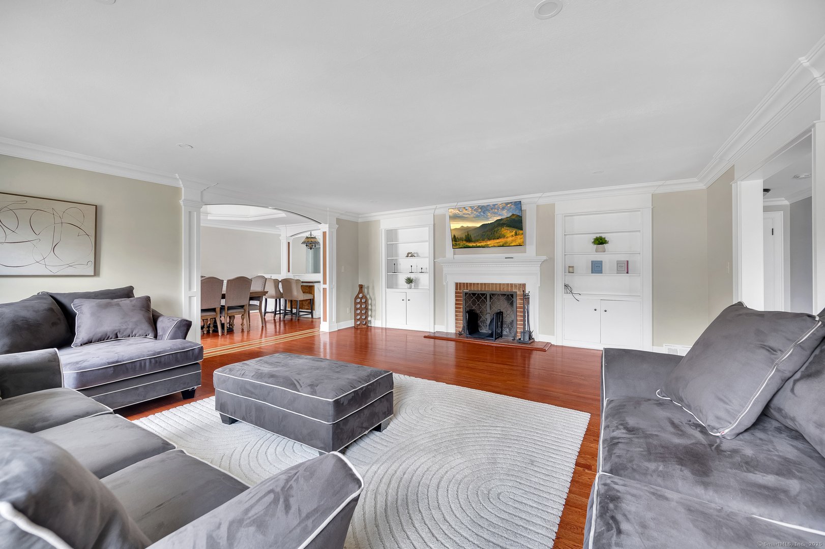 473 Ridgeview Road Photo 3