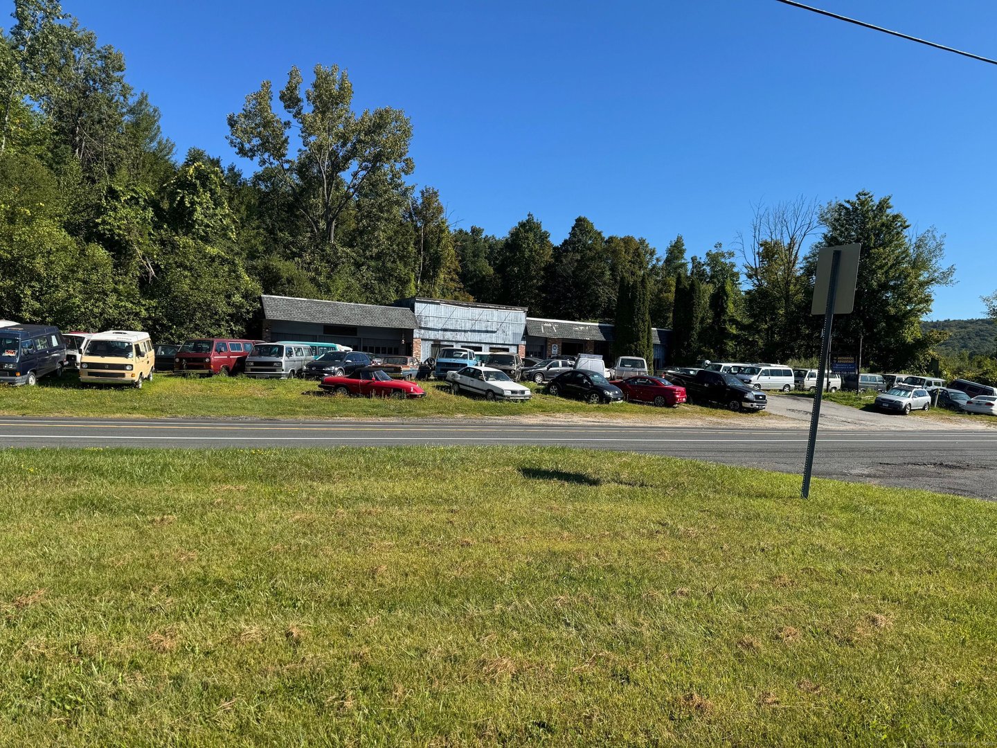 404 New Hartford Road Photo 3