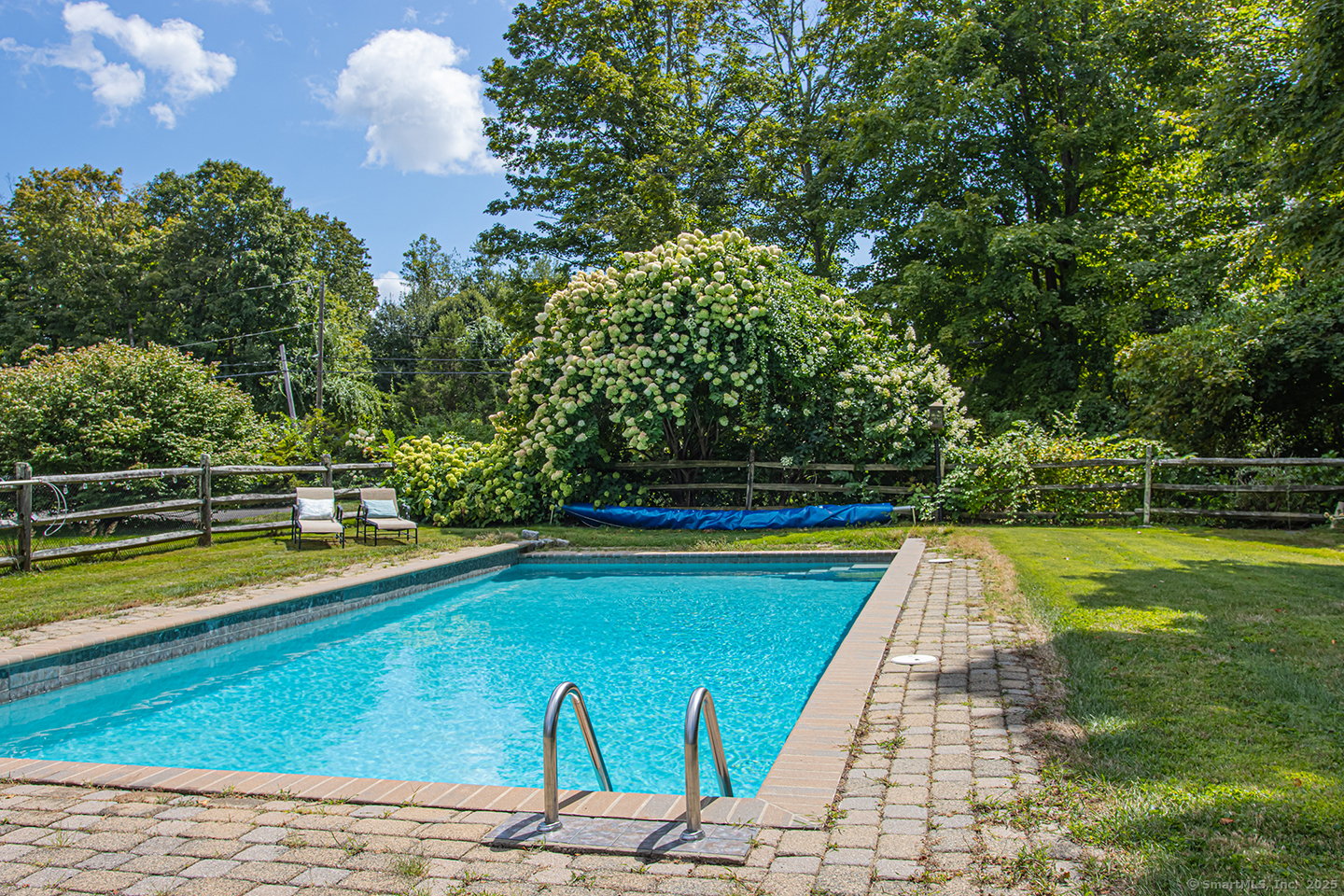 1115 Monroe Turnpike Photo 3