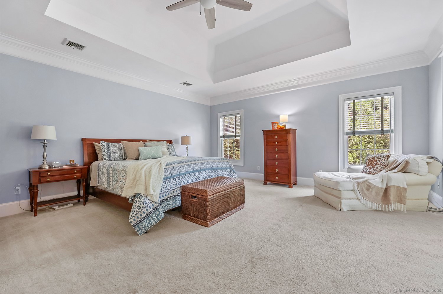 305 South Gate Lane Photo 16