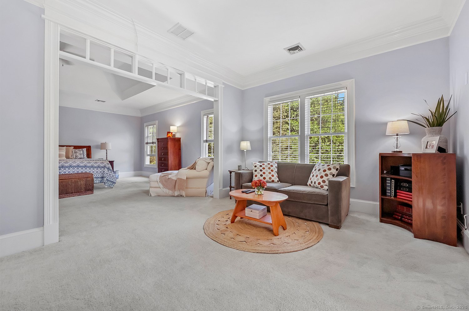 305 South Gate Lane Photo 17