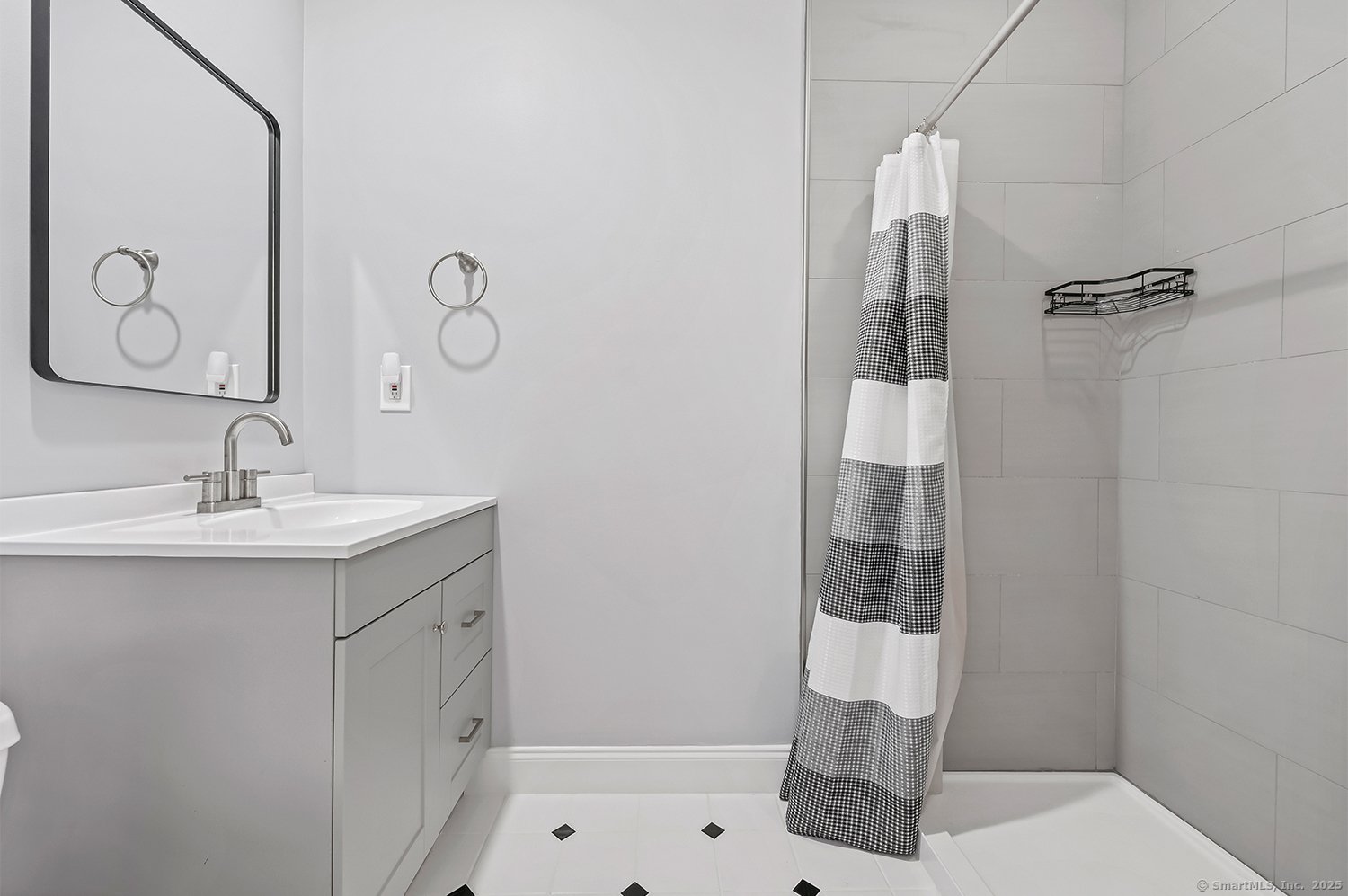 305 South Gate Lane Photo 25