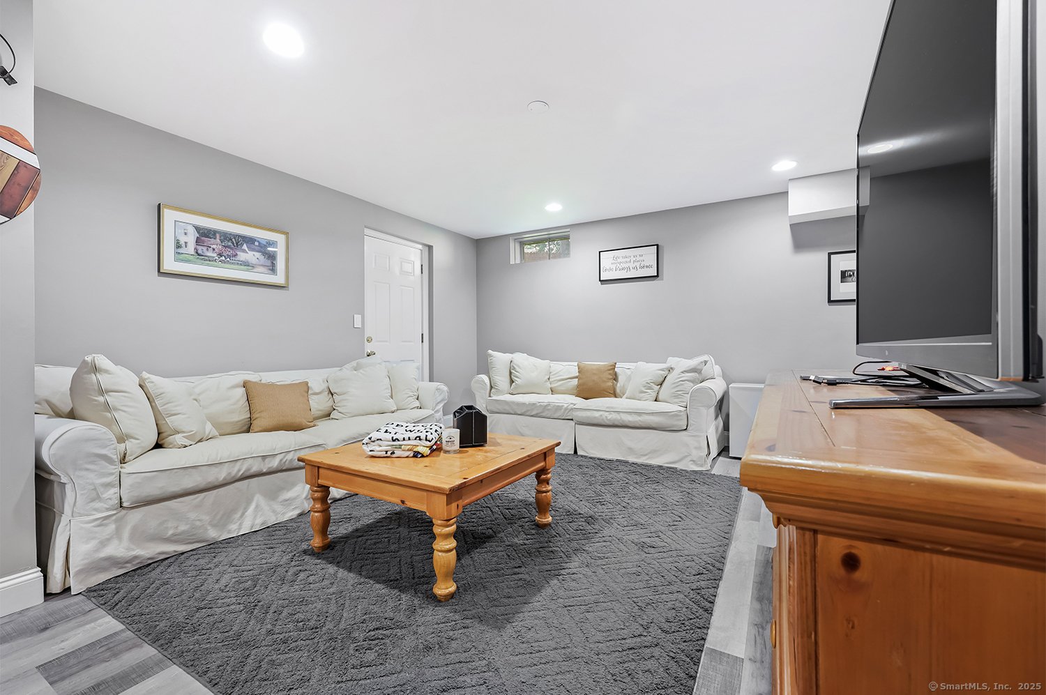 305 South Gate Lane Photo 30