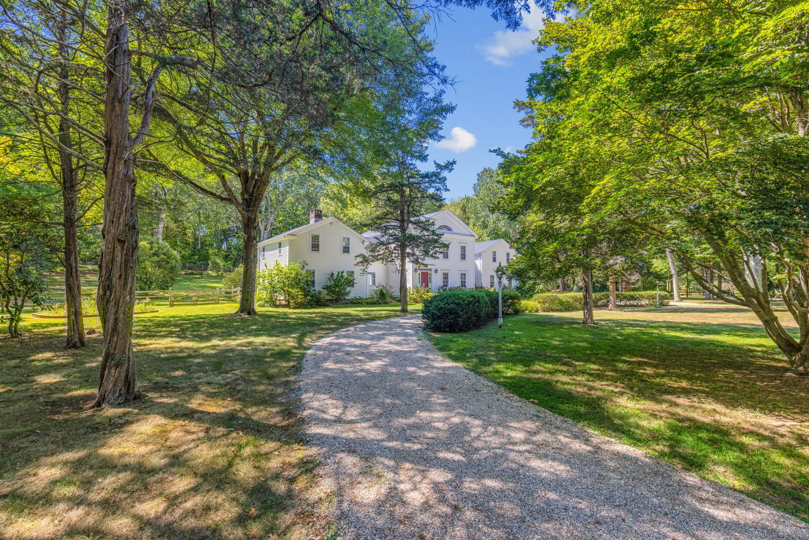 407 Grove Beach Road North Photo 3