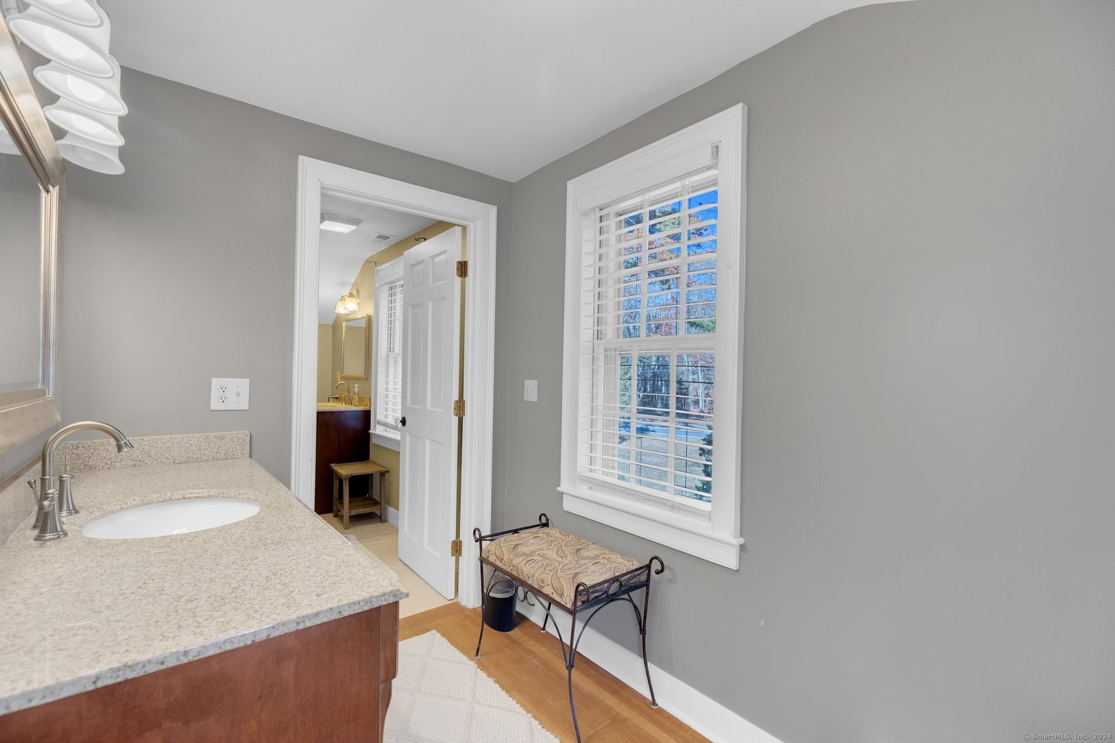 407 Grove Beach Road North Photo 25