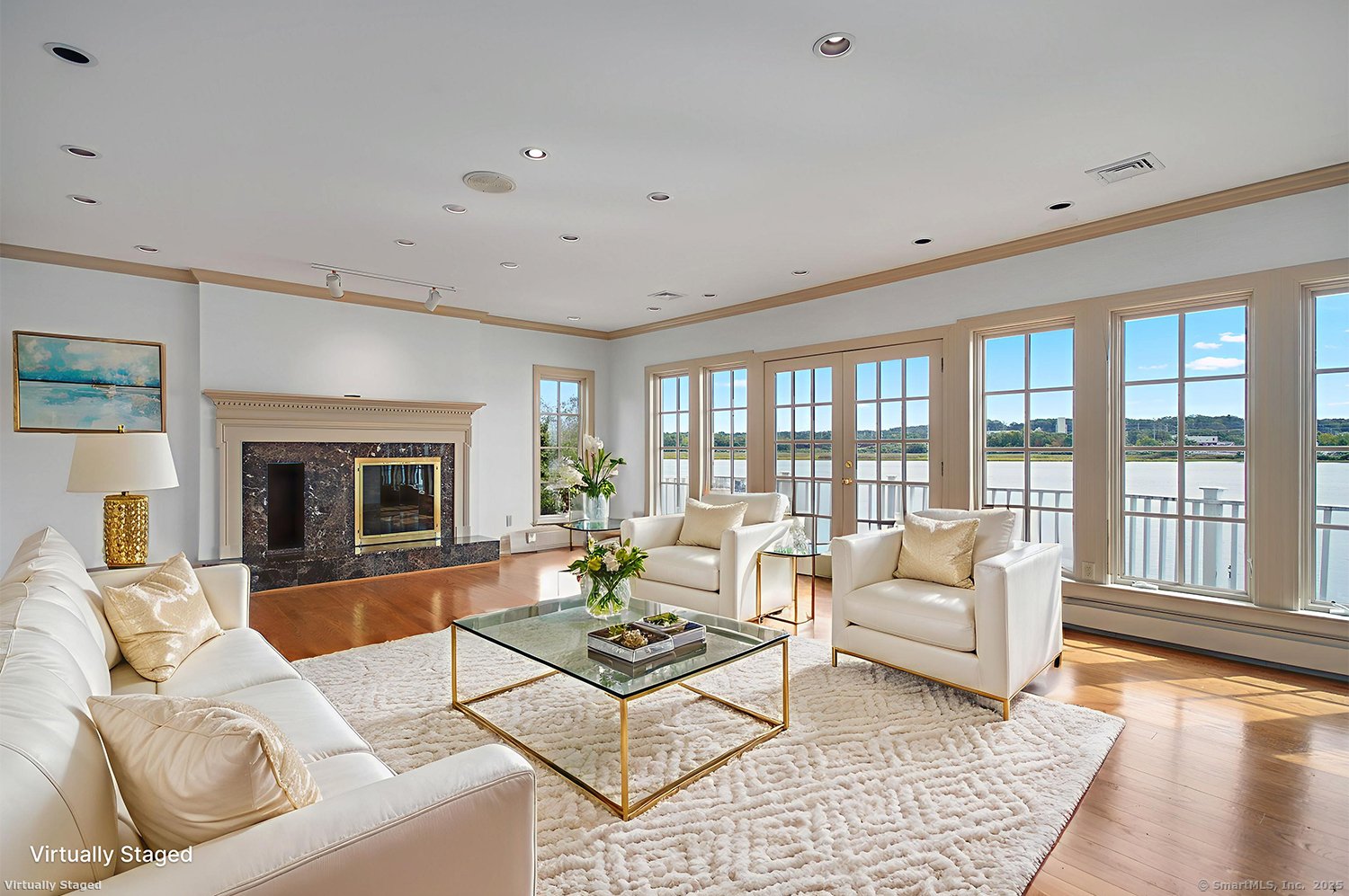 5060 Main Street Photo 3