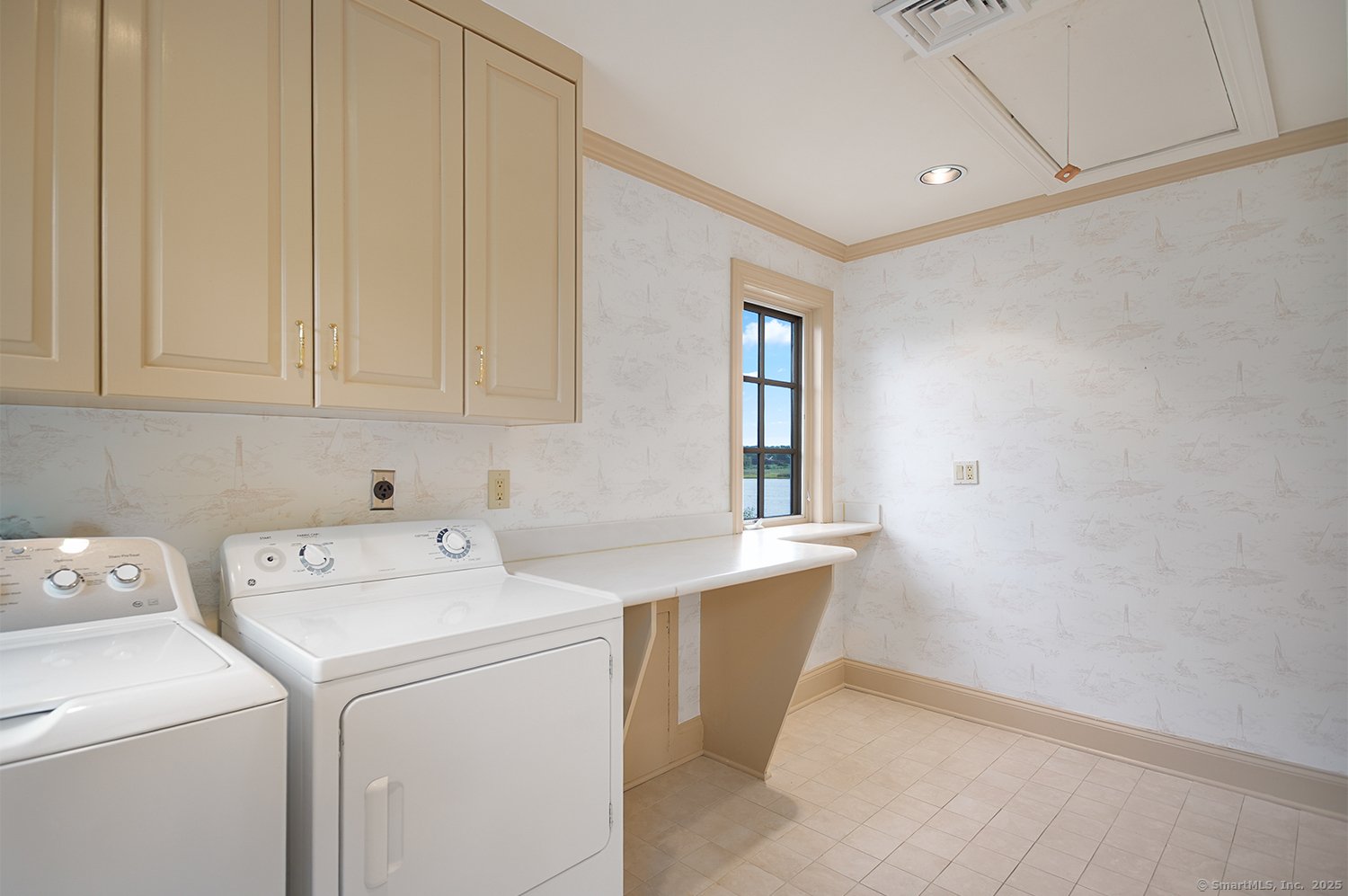 5060 Main Street Photo 30