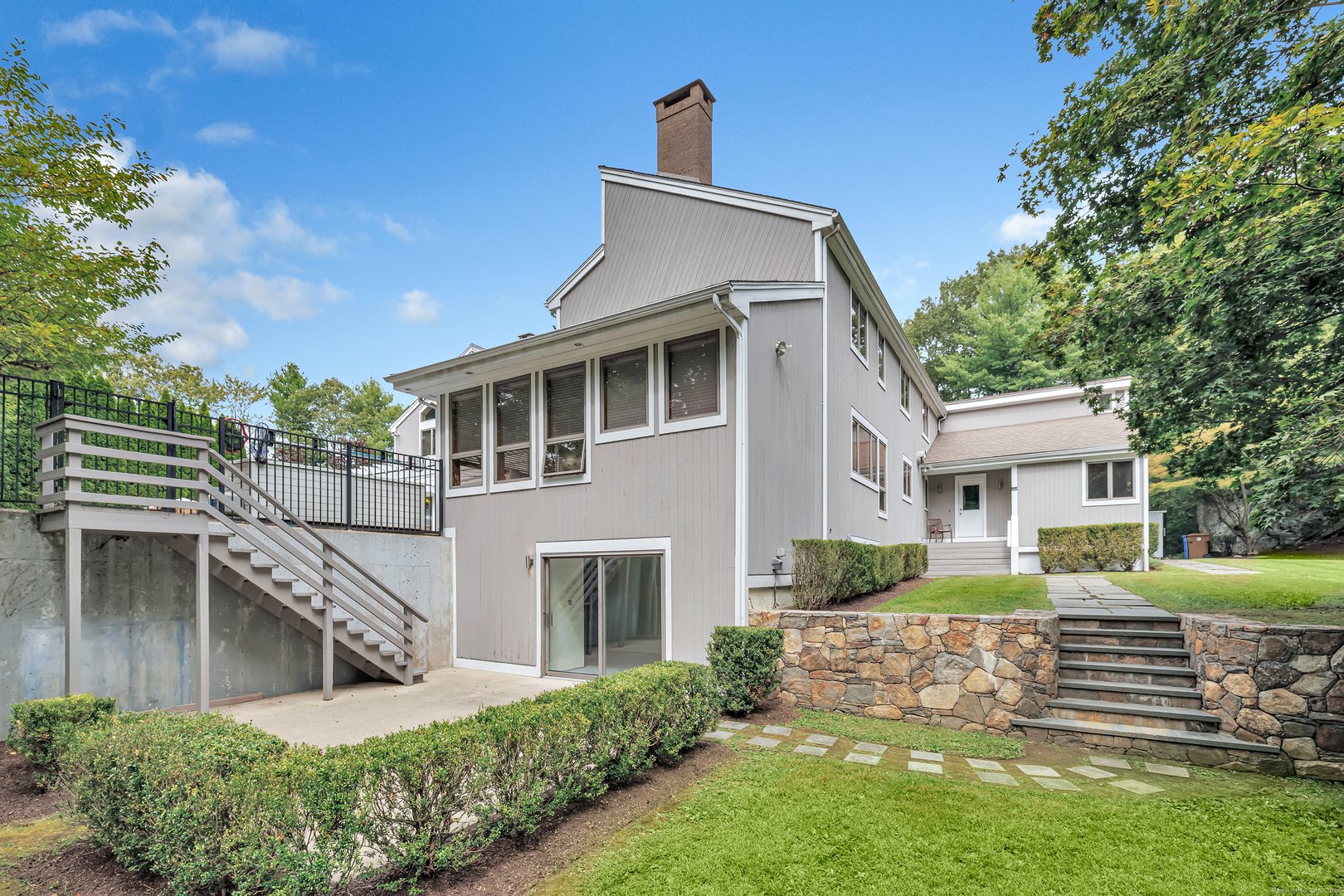 28 Strawberry Lane Photo 8