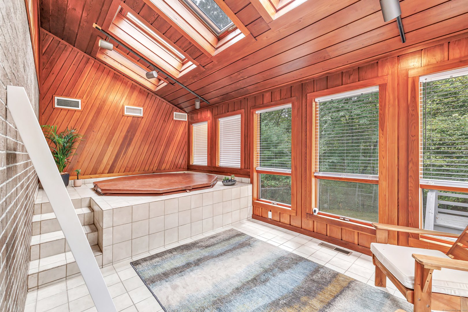 28 Strawberry Lane Photo 23