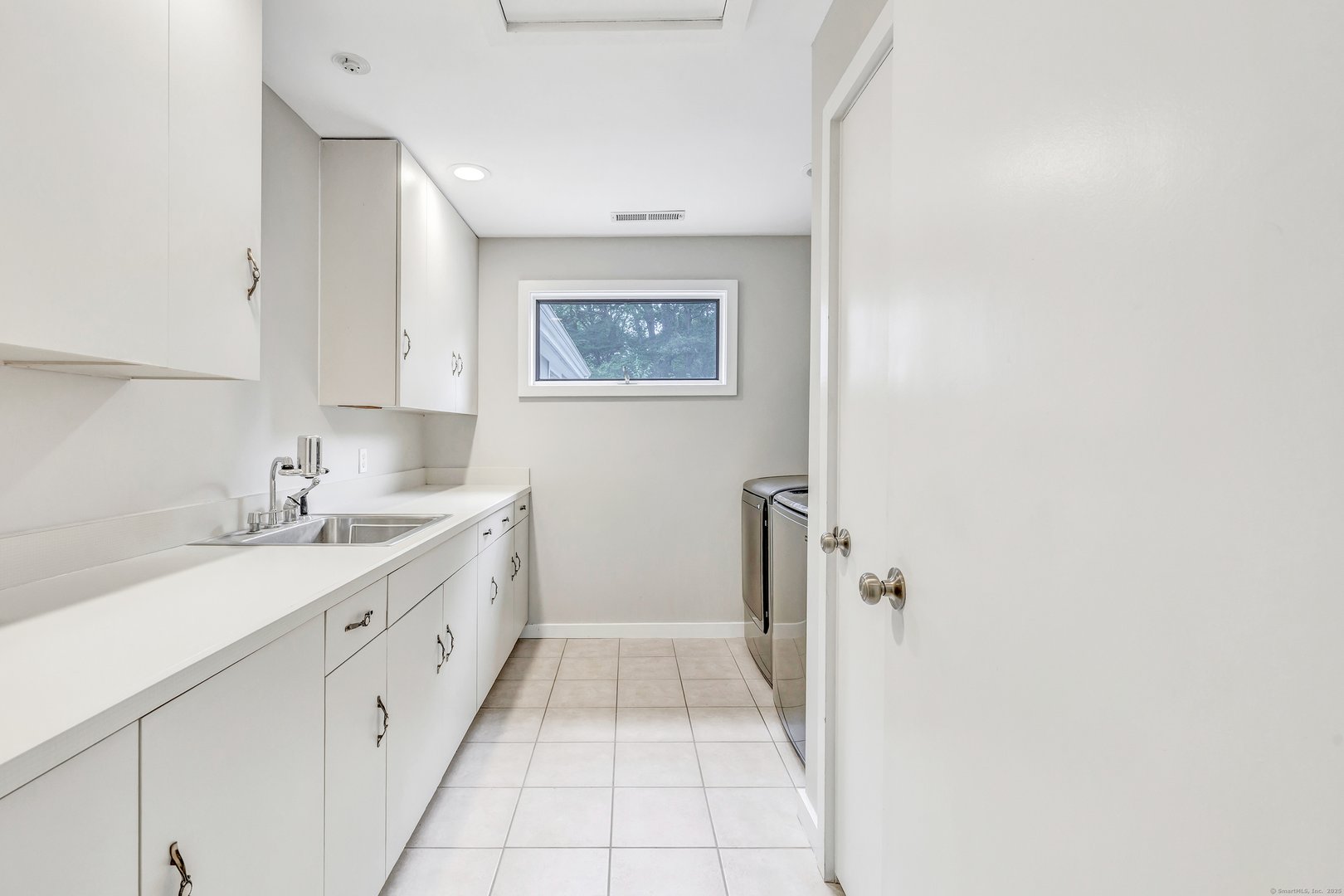 28 Strawberry Lane Photo 37