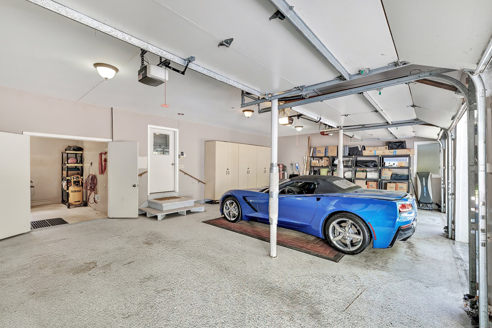 28 Strawberry Lane Photo 40