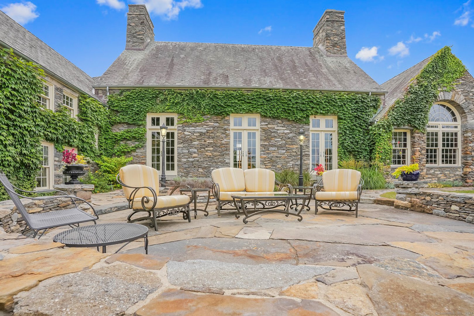 153 Ferry Road Photo 8