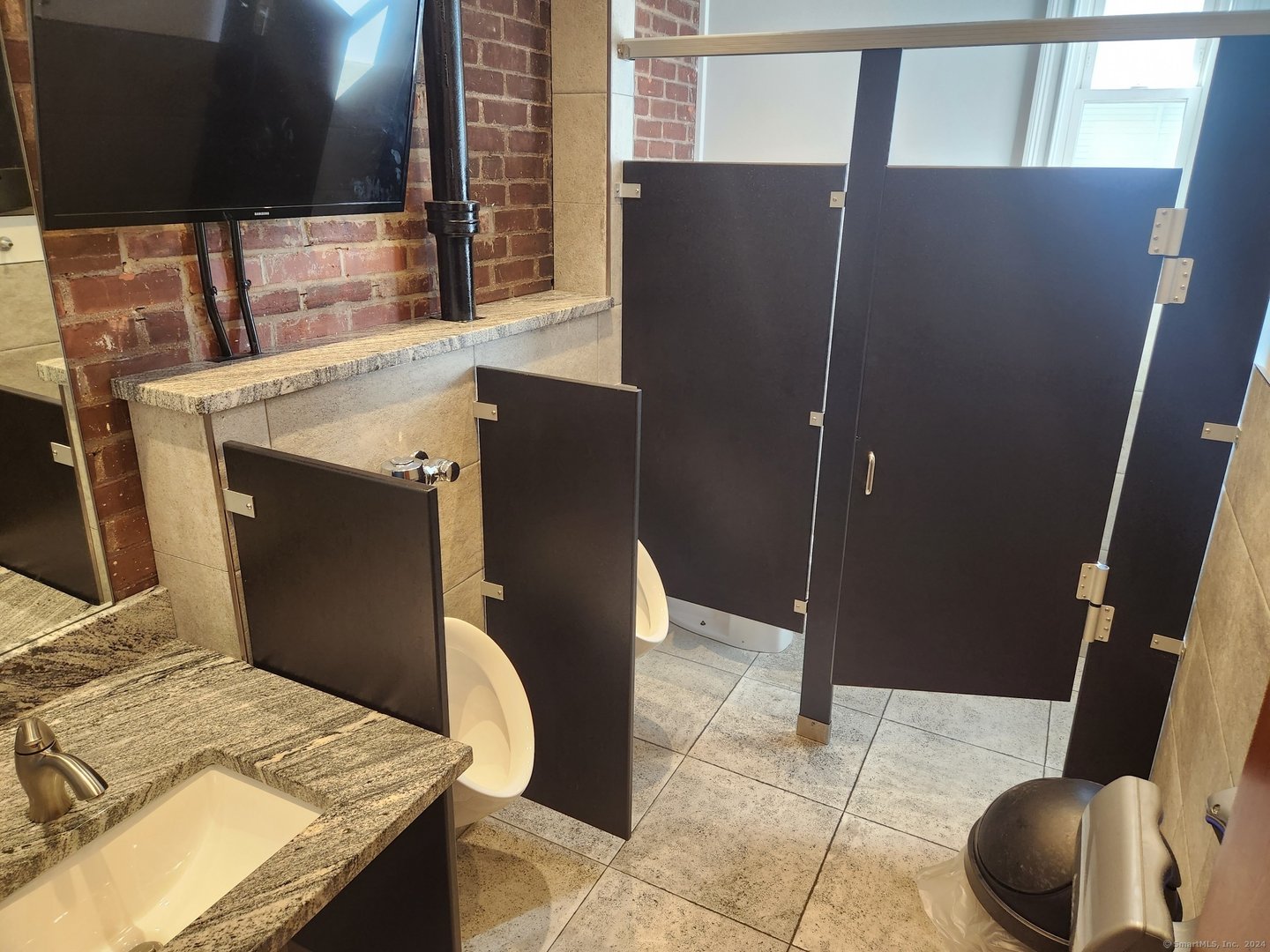 37 Orlando Street Photo 18