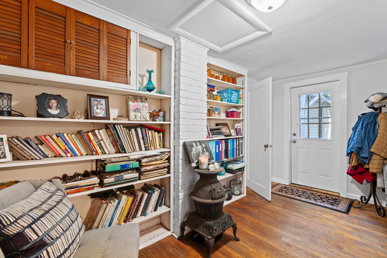 298 Kenyon Road Photo 12