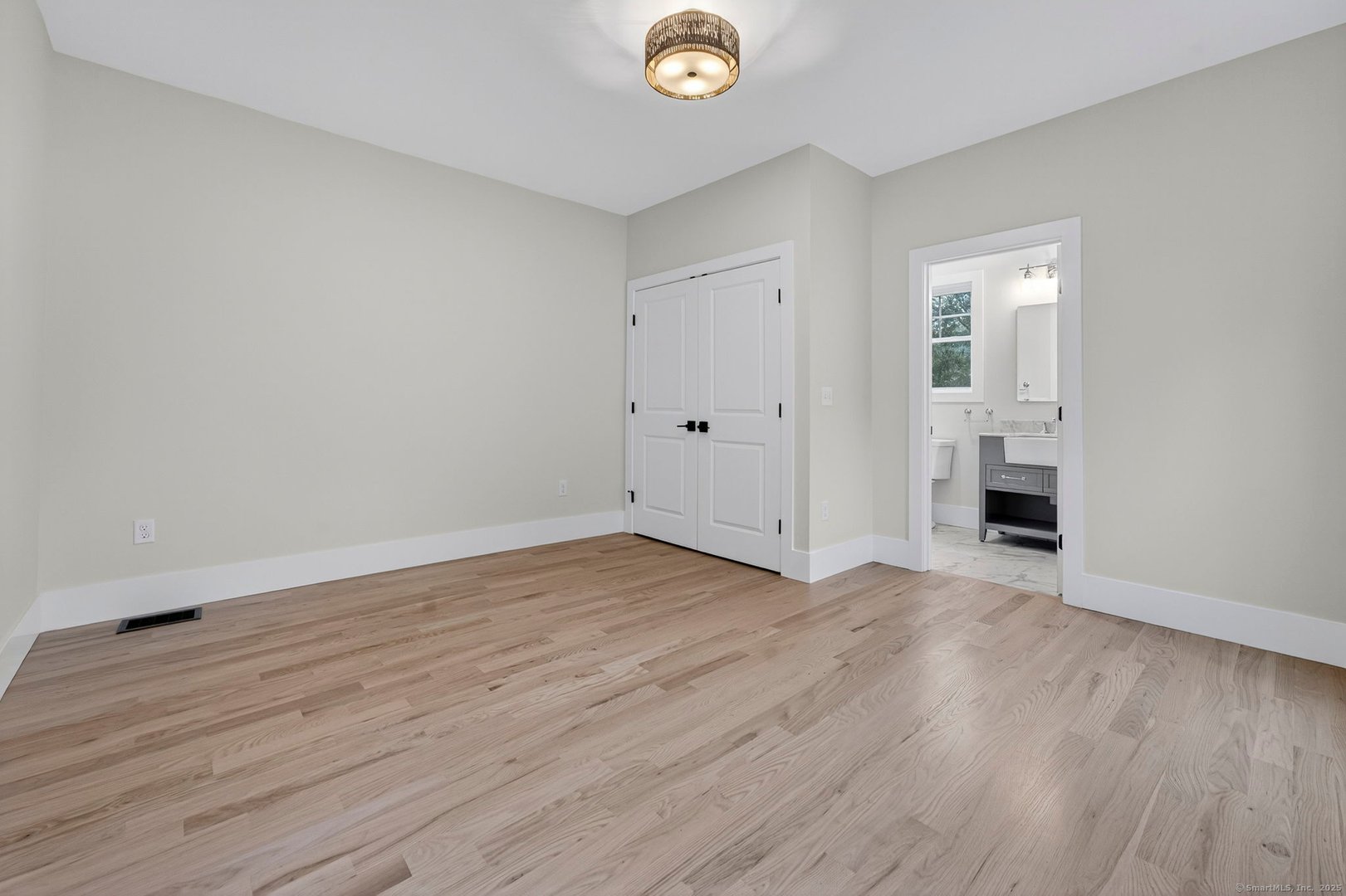 241 Old Farms Road Photo 16