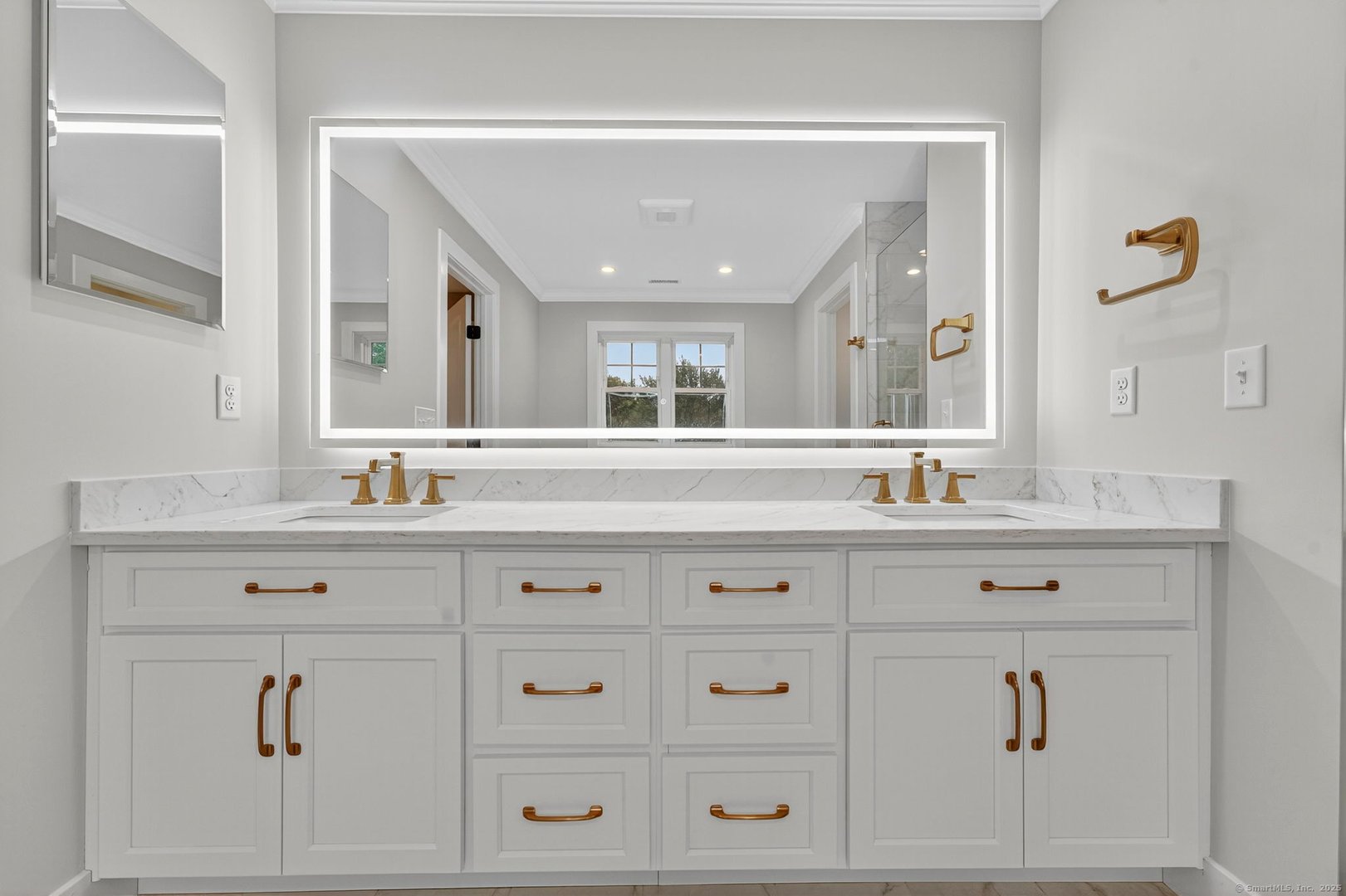 241 Old Farms Road Photo 24