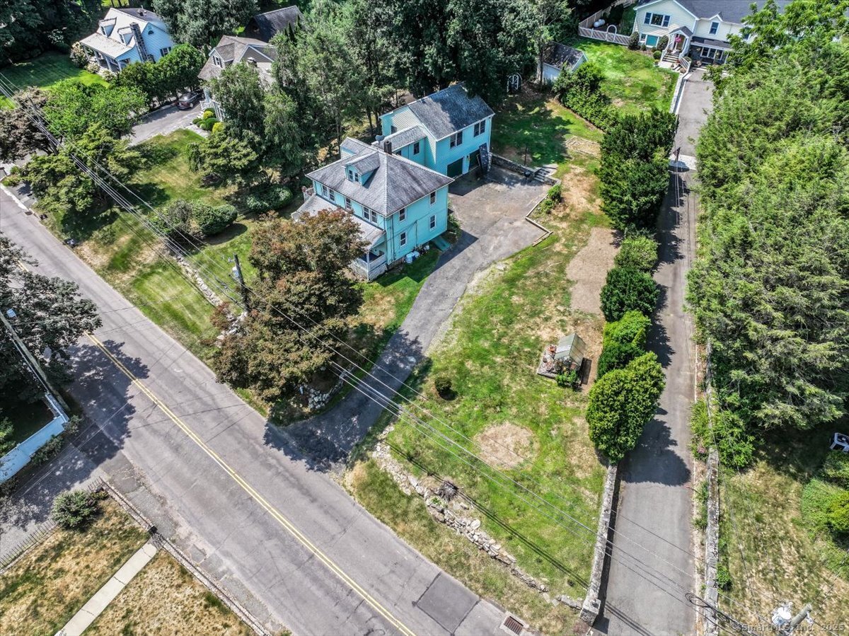 647 Bronson Road Photo 7