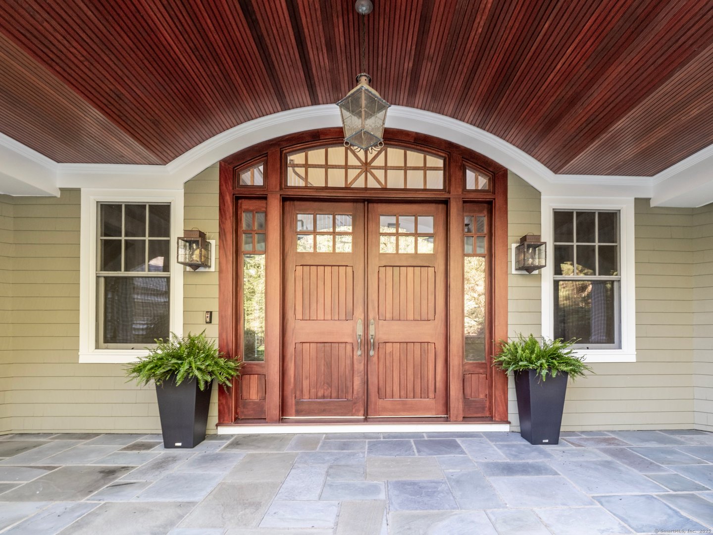 55 Tanners Drive Photo 2