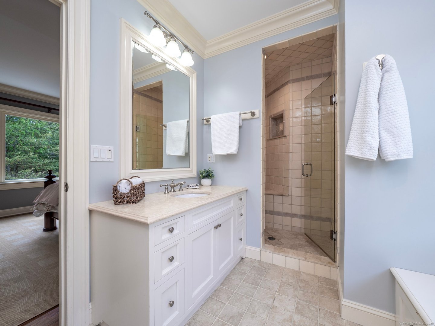 55 Tanners Drive Photo 21