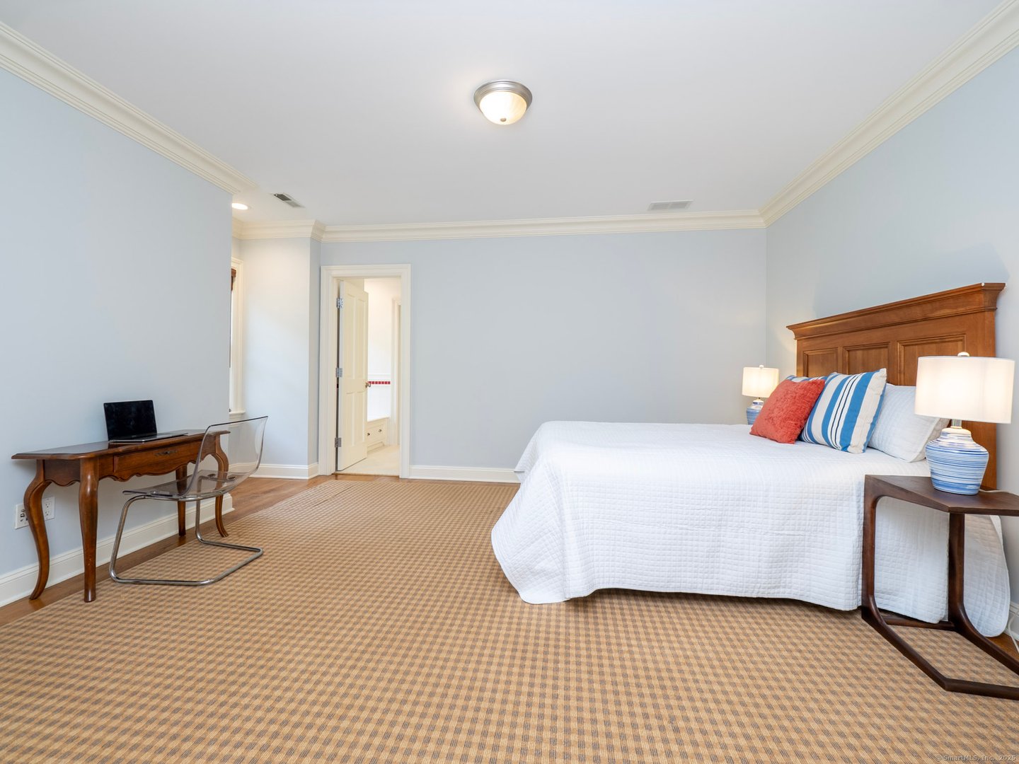 55 Tanners Drive Photo 23