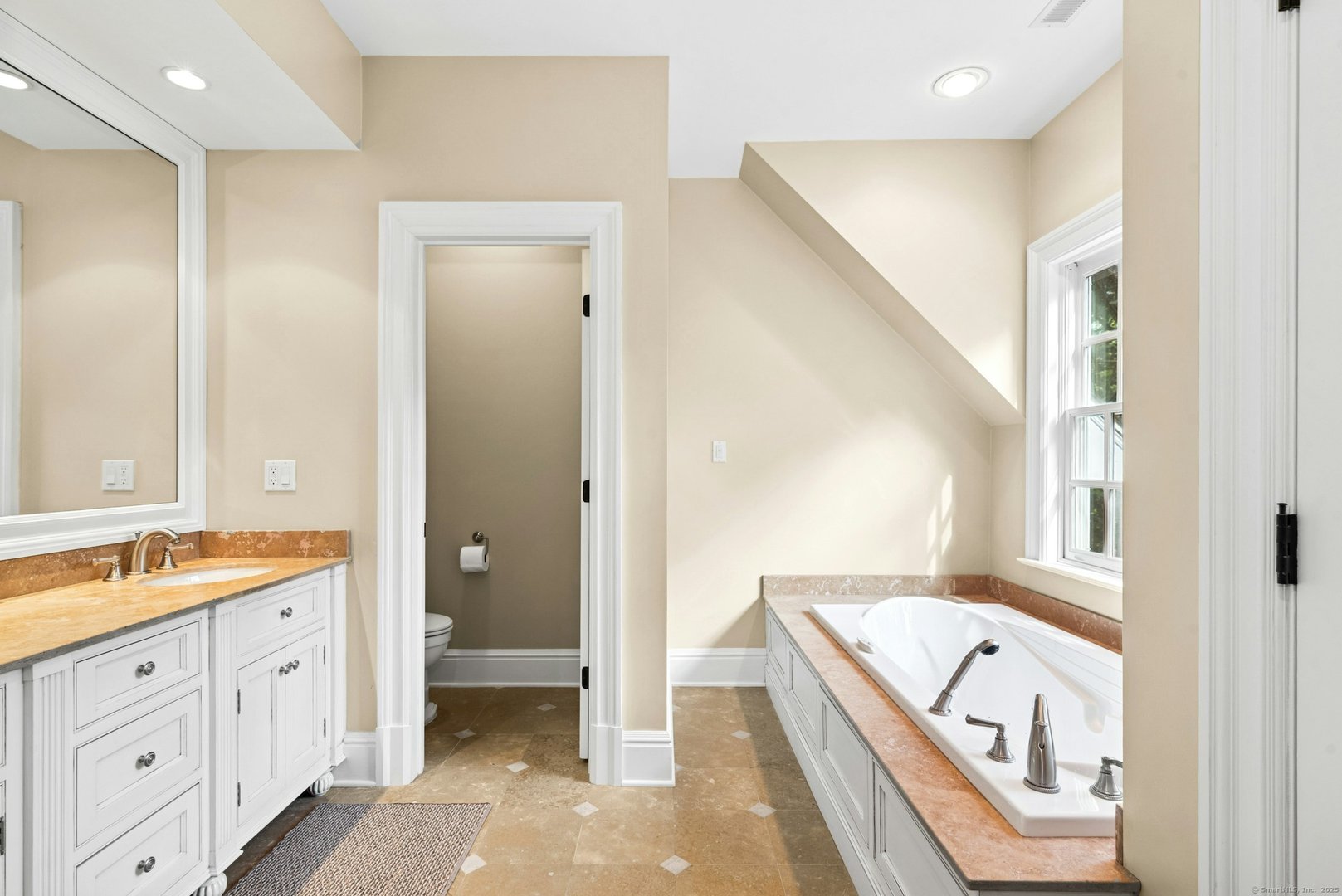 76 Lords Highway Photo 25