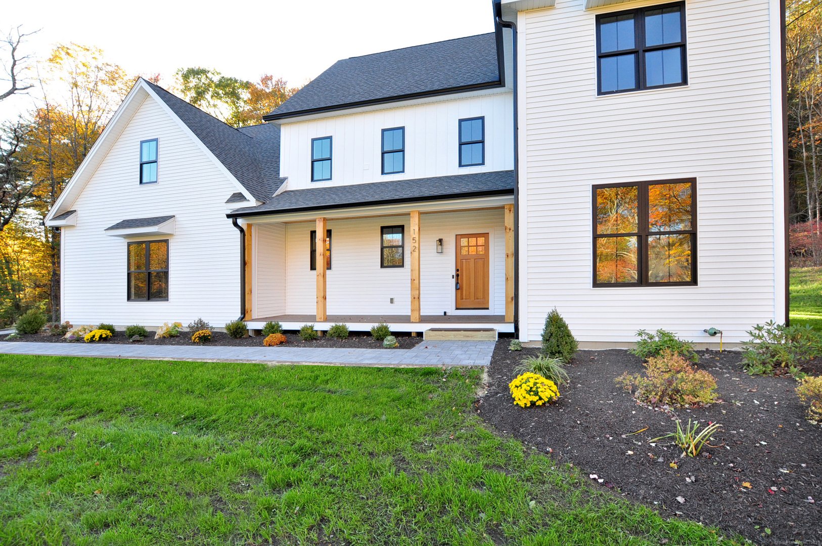 152 East Hill Road Photo 4