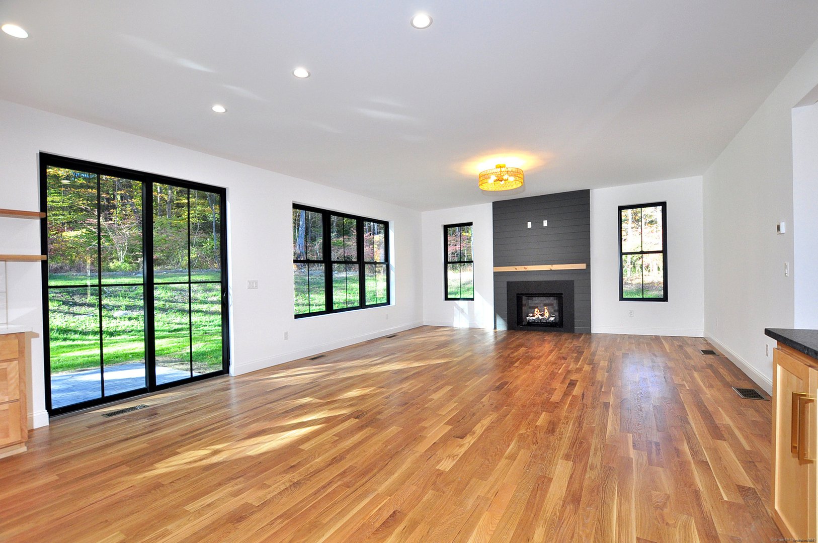 152 East Hill Road Photo 28