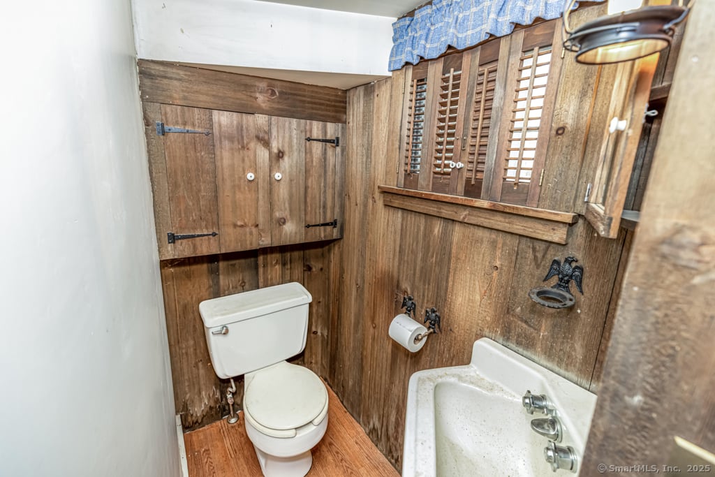 1572 Saybrook Road Photo 16