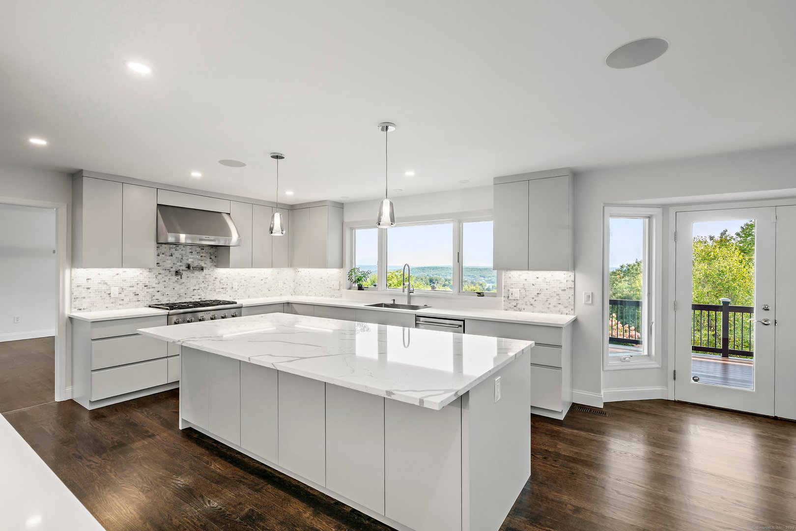 11 Hillcrest Drive Photo 21