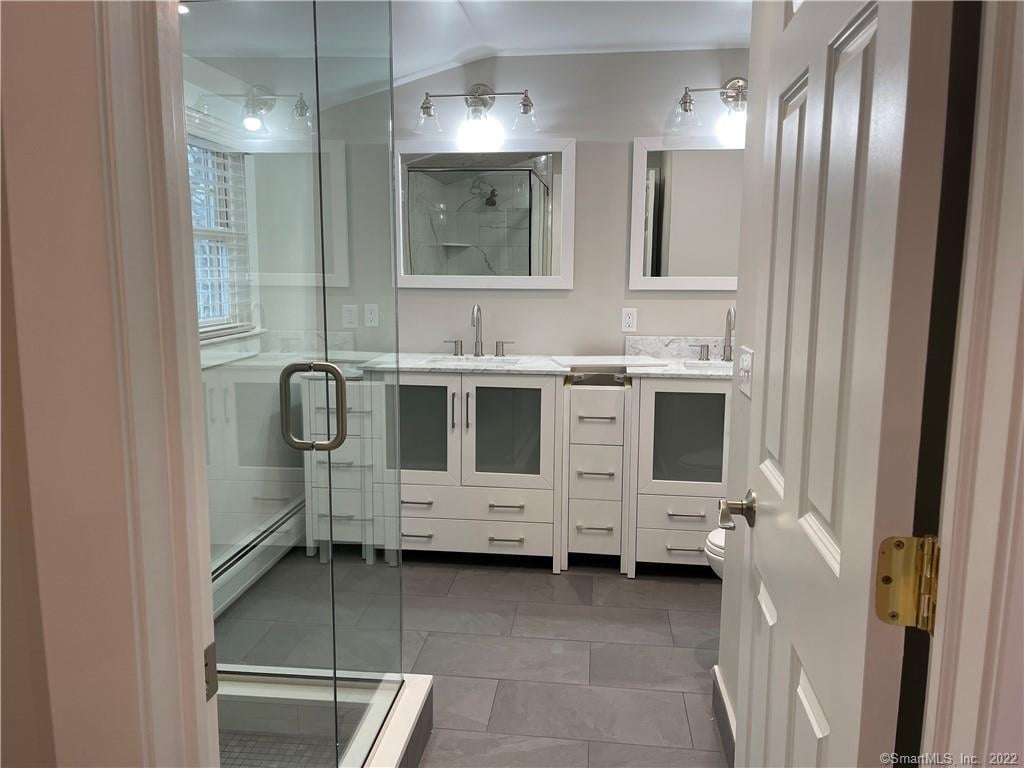 31 Ledge Avenue  #2 Photo 8