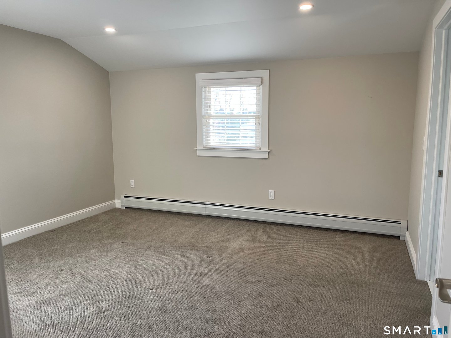 31 Ledge Avenue  #2 Photo 23