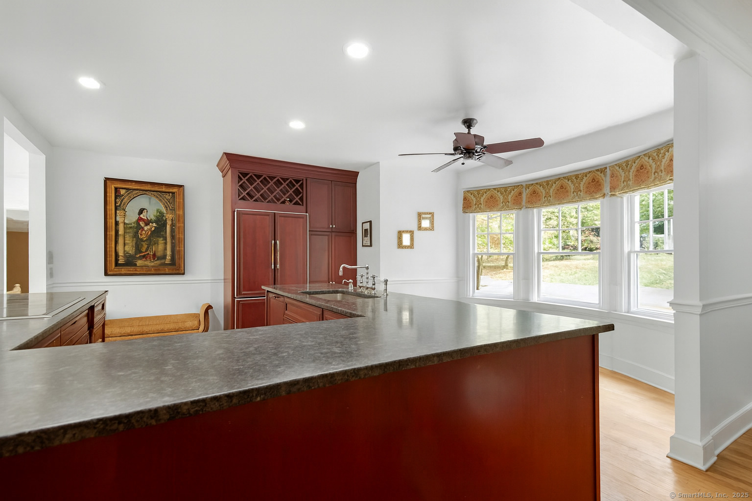 79 Middlesex Avenue Photo 10